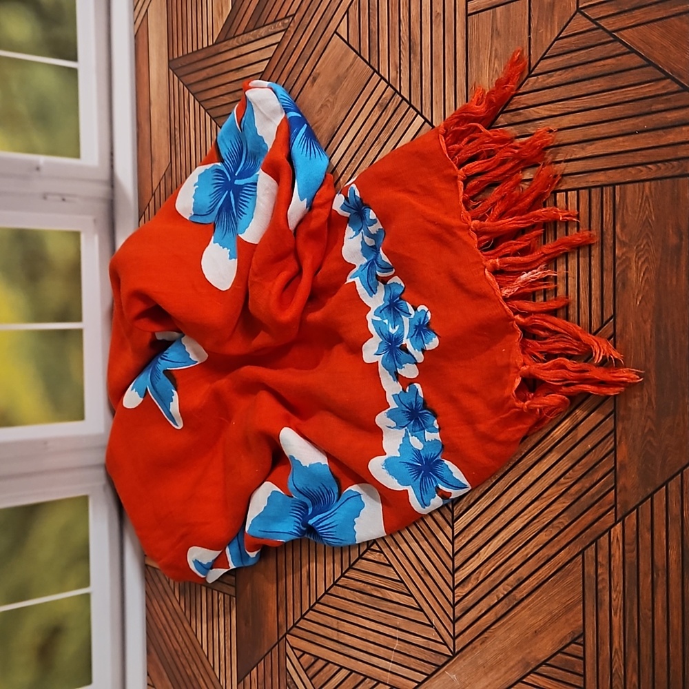 Tropical flower print wrap sarong pareo with fringe Hawai'i cover up like new